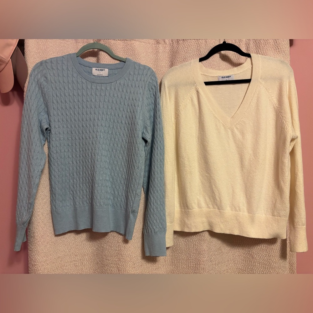 🌸TWO Old Navy Sweaters - Lt. Blue Cableknit/Ivory V-neck - Medium